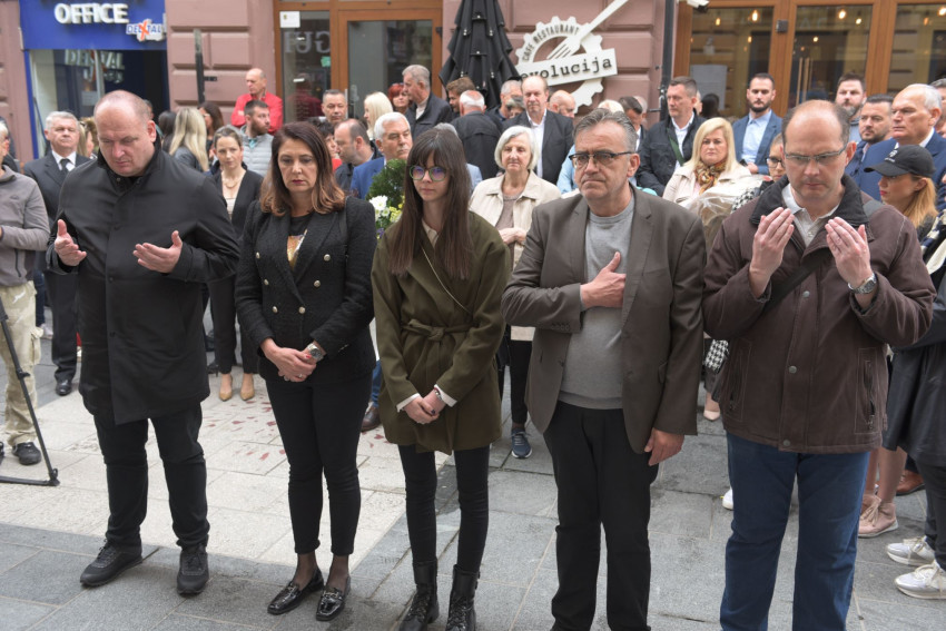 Sje Anje Na Prvi Masakr Civila U Opkoljenom Sarajevu Op Ina Centar