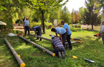 Napreduju radovi na uređenju Gradskog parka Jezero - Betanija