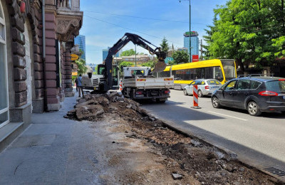 Počela sanacija pješačkog pojasa u Ulici Maršala Tita
