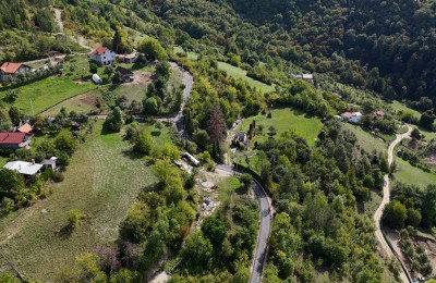 Napreduju radovi na rekonstrukciji saobraćajnice u zaseoku Gradac