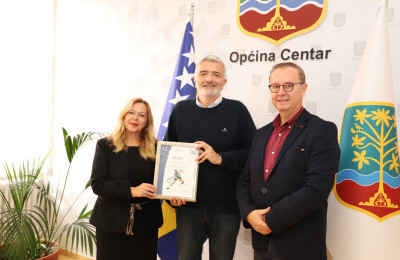 Uručena zahvalnicu načelniku Mandiću