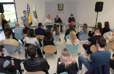 Poziv učenicima za potpisivanje ugovora za stipendije