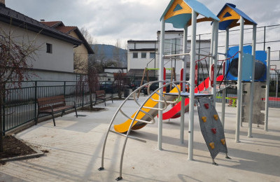 Pri kraju radovi na uređenju igrališta kod OŠ „Alija Nametak“