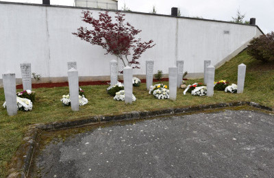 Položeno cvijeće u znak sjećanja na stradale bebe Dječijeg doma Bjelave