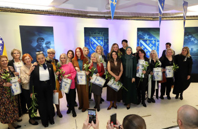 Odato priznanje ženama koje su učestvovale u odbrani Bosne i Hercegovine