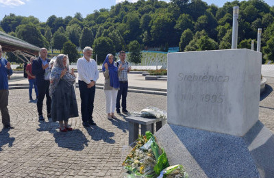 Delegacija Općine Centar posjetila Memorijalni centar Srebrenica-Potočari