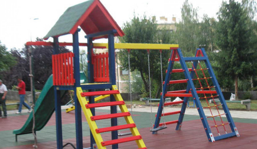 Obnovljeno dječije igralište u naselju Breka
