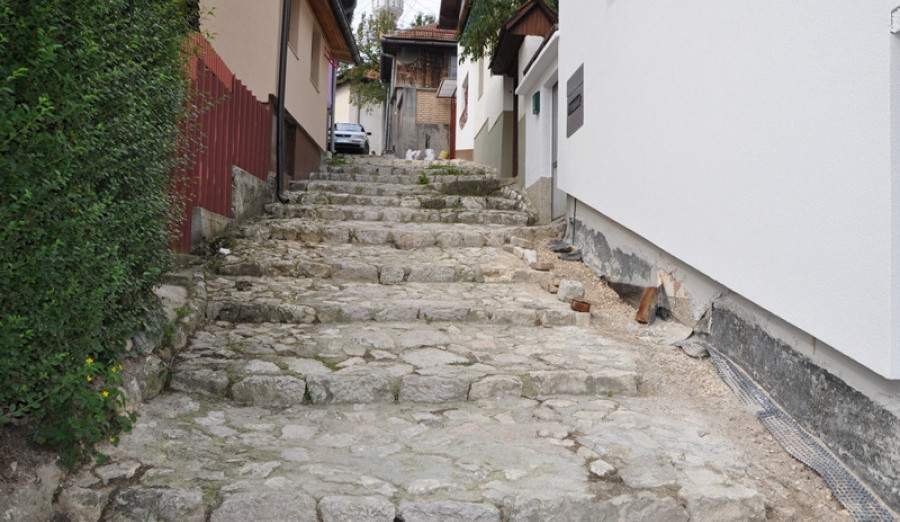 Rekonstrukcija stepeništa u Ulici Behar na Bardakčijama 