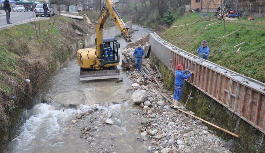 Izgradnja potpornog zida uz Koševski potok 