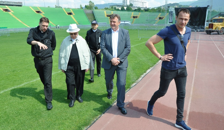Bećirević posjetio stadion Koševo gdje su u toku pripreme za doček pape Franje