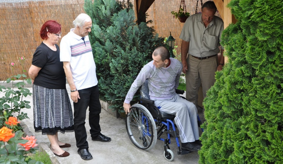 Invalidska kolica i izgrađena pristupna staza za oboljelog pripadnika Armije RBiH