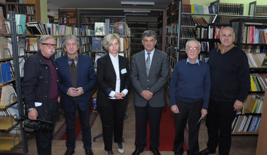 Predstavnici Općine Centar posjetili biblioteku u Maglaju
