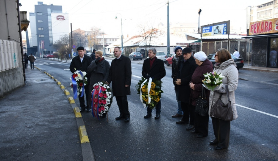Odata počast i položeno cvijeće za sedam građana ubijenih u Ulici Hamdije Kreševljakovića
