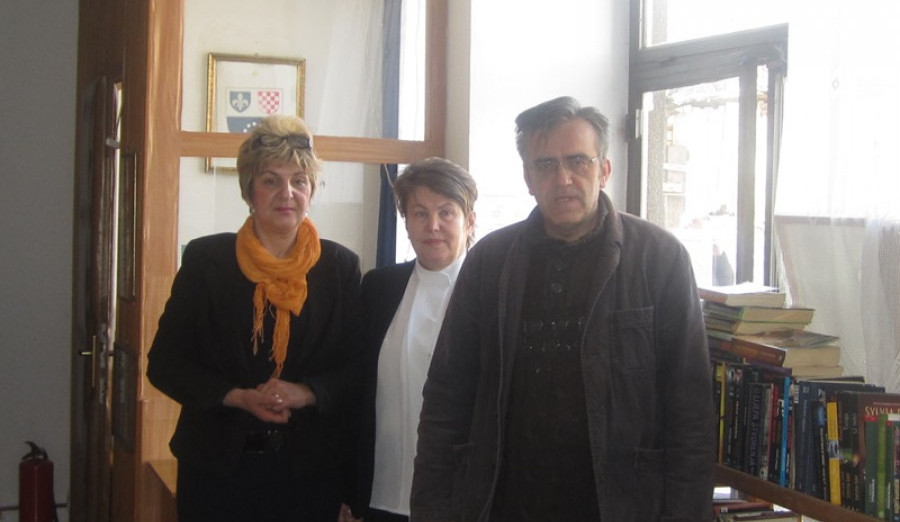  Predstavnici Općine posjetili biblioteku u Varešu