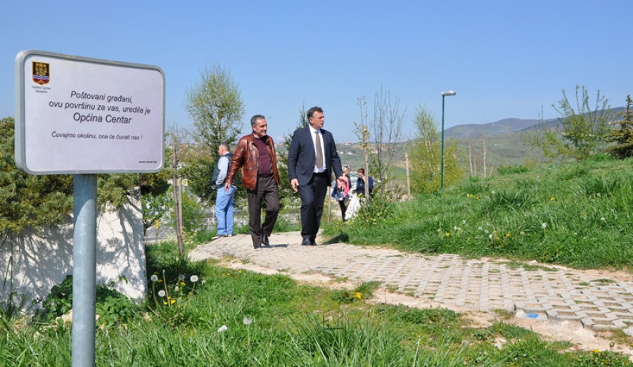 Za uređenje manjih javnih i zelenih površina u općini Centar 255.000 KM