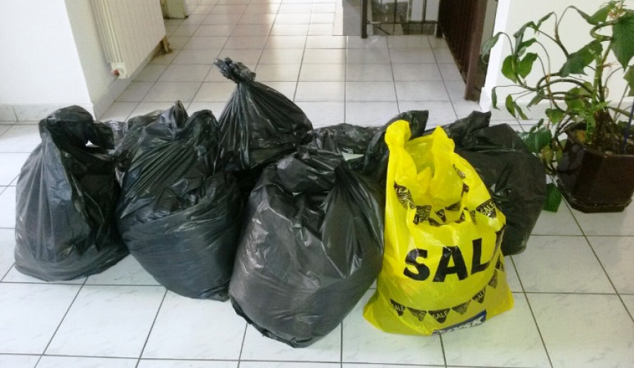 Završena humanitarna akcija prikupljanja garderobe u MZ „Bardakčije“