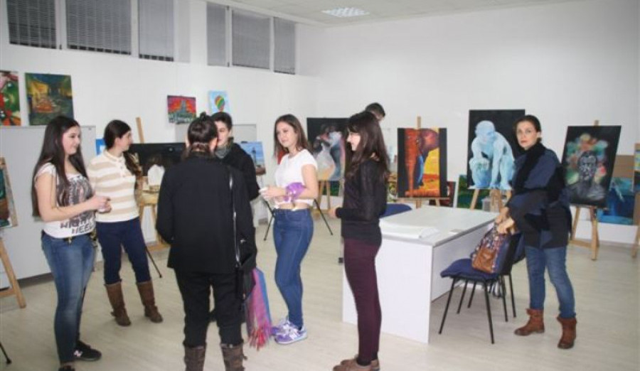 Otvorena izložba likovnih radova u Centru za mlade na Gorici