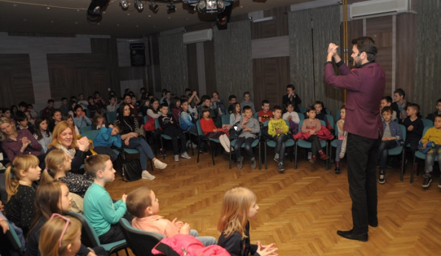 U Centru za kulturu Latif Moćević održao koncert za učenike OŠ „Silvije Strahimir Kranjčević“