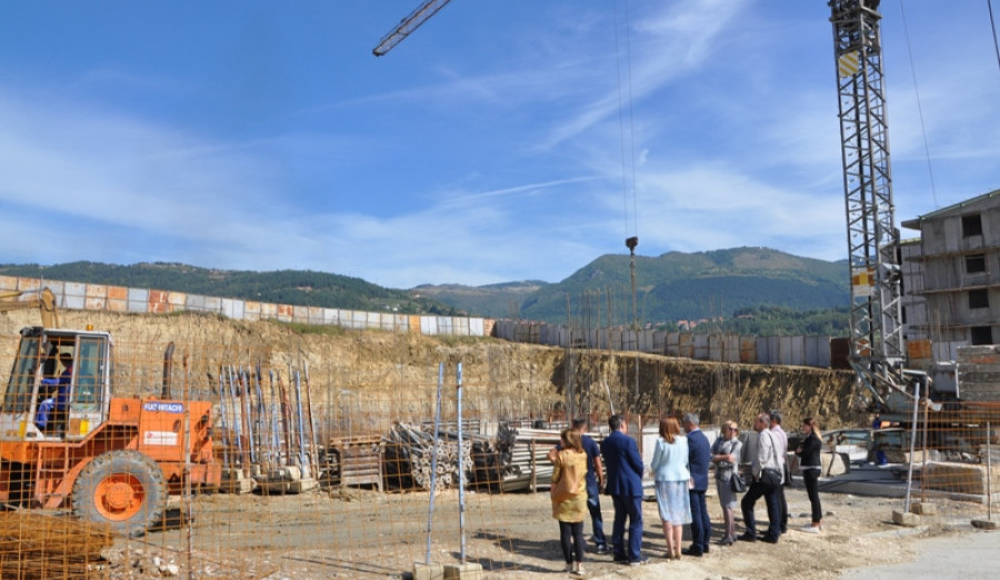 Načelnik Ajnadžić zajedno sa vijećnicima obišao gradilište buduće škole na Šipu