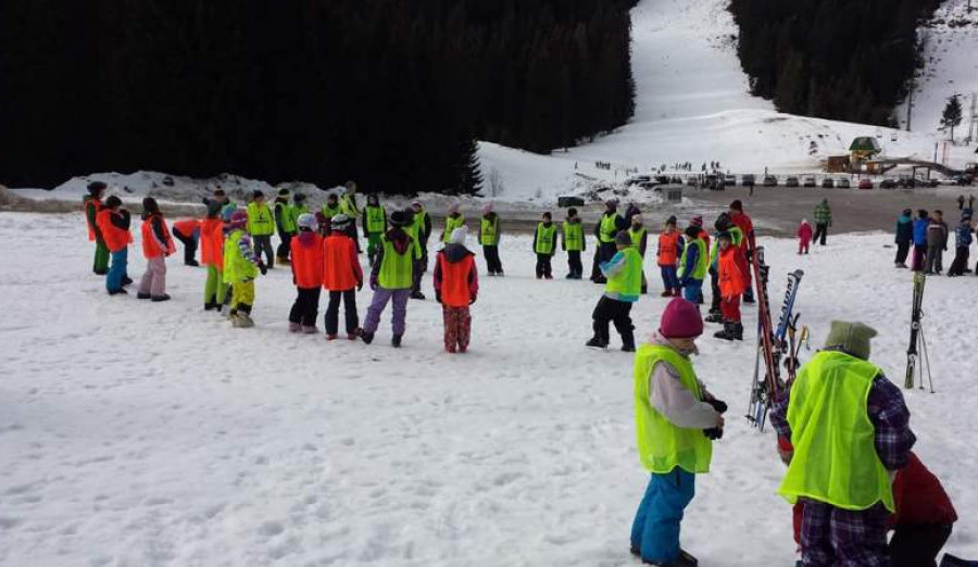  U toku besplatna škola skijanja za osnovce iz Centra