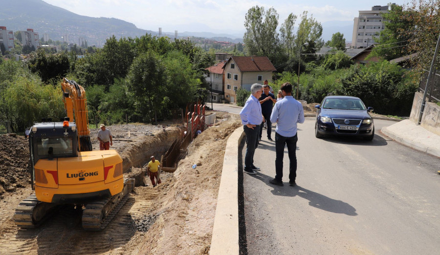 Napreduju radovi na rekonstrukciji raskrsnice ulica Patriotske lige-Kromolj-Slatina