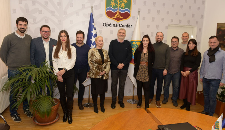 Načelnik Mandić potpisao ugovore sa poduzetnicima iz Centra