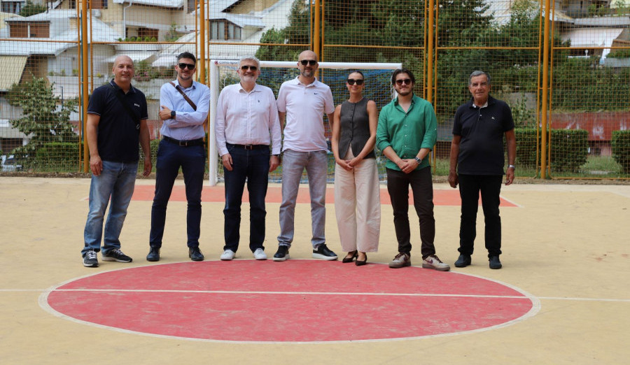 Načelnik Mandić i vijećnici obišli obnovljeno sportsko igralište u naselju Breka