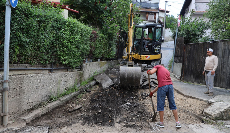 Počeli radovi na sanaciji Ulice Mandžina Gornja